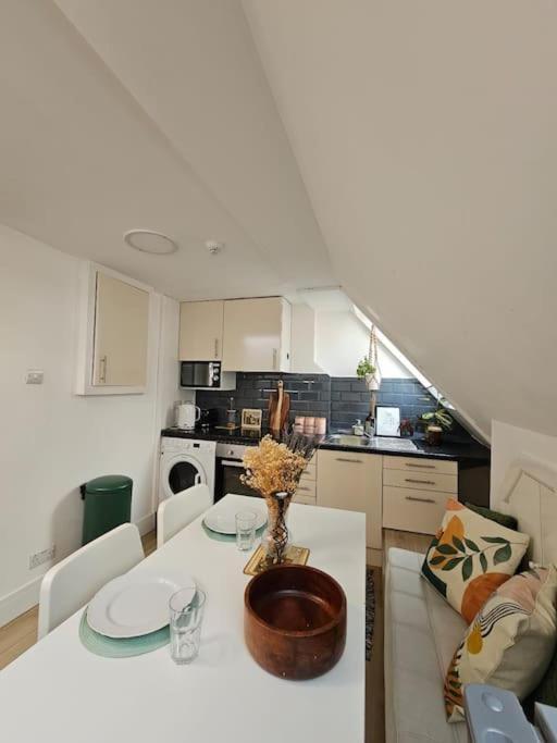 Appartement West Kensington Bright Flat à Londres Extérieur photo